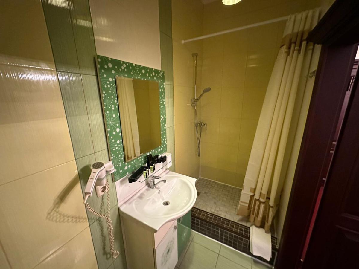 Viktoriya Family Hotel Restaurant Complex Hotel 4*